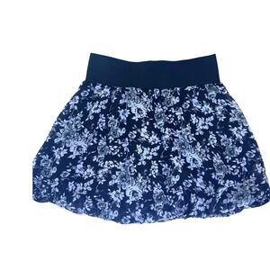 Full Tilt Black White Floral Mini Skirt Elastic Waist Size Medium Rose Print